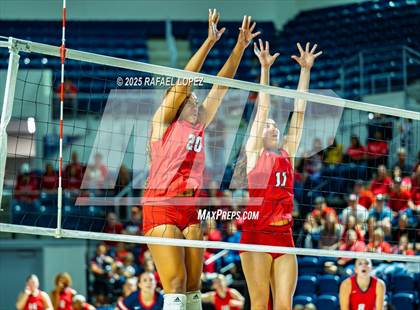 Thumbnail 2 in O'Connor vs. Dawson (UIL Volleyball 6A D1 State Semifinals) photogallery.