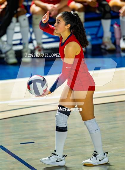 Thumbnail 3 in O'Connor vs. Dawson (UIL Volleyball 6A D1 State Semifinals) photogallery.