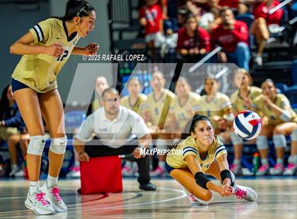 Thumbnail 1 in O'Connor vs. Dawson (UIL Volleyball 6A D1 State Semifinals) photogallery.