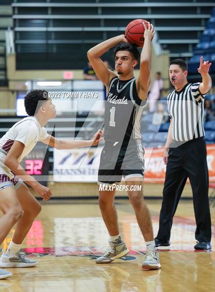 Thumbnail 1 in Mansfield Timberview vs. Guyer (Whataburger Classic) photogallery.