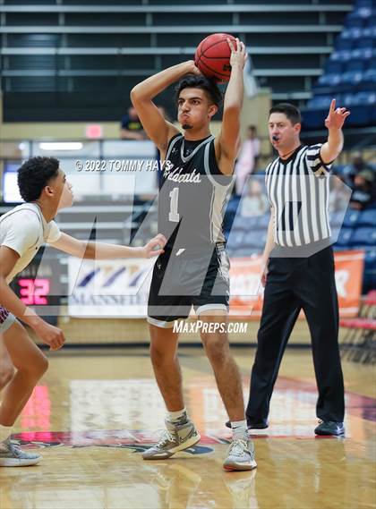 Thumbnail 2 in Mansfield Timberview vs. Guyer (Whataburger Classic) photogallery.