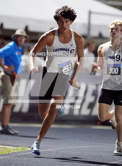 Thumbnail 3 in FHSAA Class 1A Final (4 x 400m) photogallery.