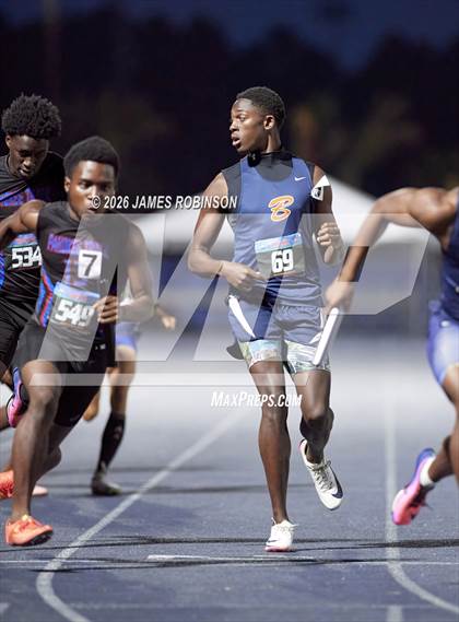 Thumbnail 2 in FHSAA Class 1A Final (4 x 400m) photogallery.