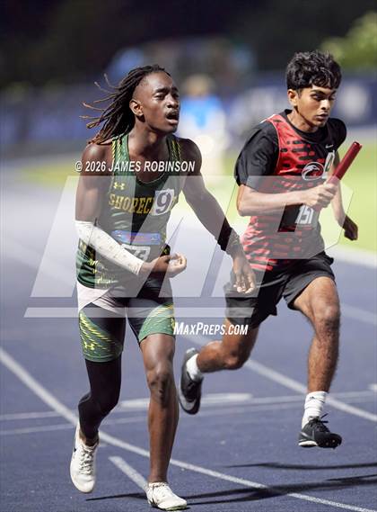 Thumbnail 2 in FHSAA Class 1A Final (4 x 400m) photogallery.