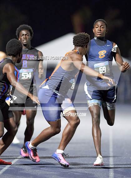 Thumbnail 2 in FHSAA Class 1A Final (4 x 400m) photogallery.