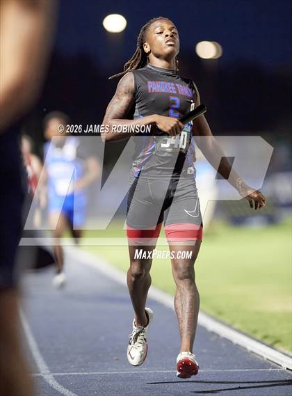 Thumbnail 1 in FHSAA Class 1A Final (4 x 400m) photogallery.
