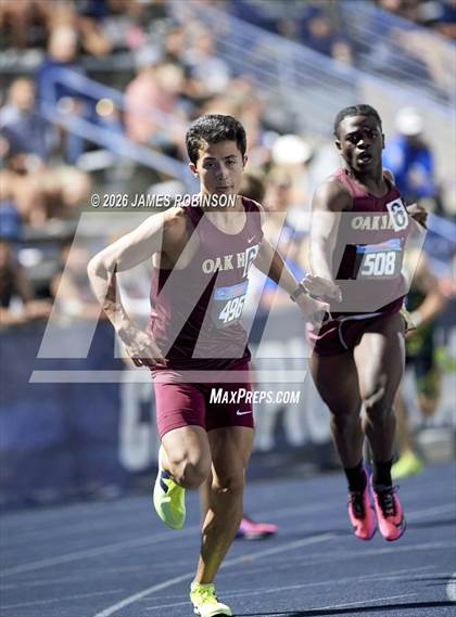 Thumbnail 1 in FHSAA Class 1A Final (4 x 400m) photogallery.
