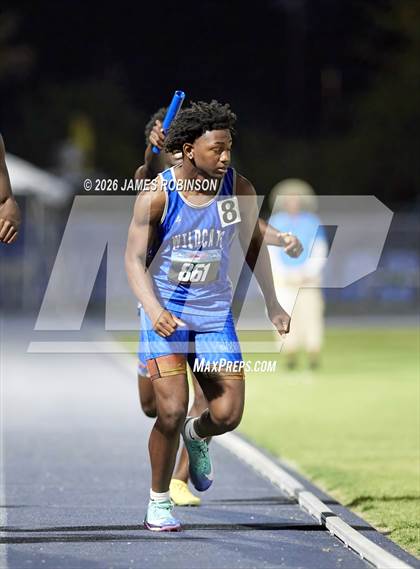 Thumbnail 3 in FHSAA Class 1A Final (4 x 400m) photogallery.