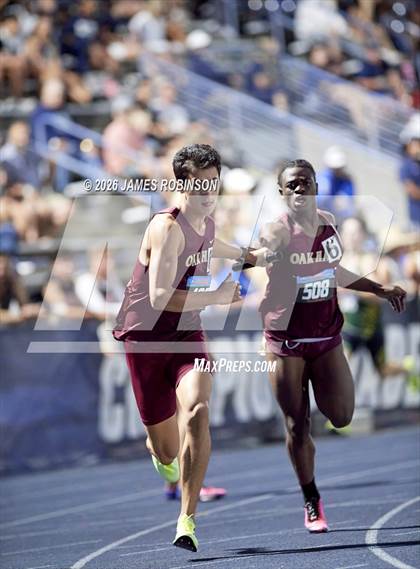 Thumbnail 3 in FHSAA Class 1A Final (4 x 400m) photogallery.