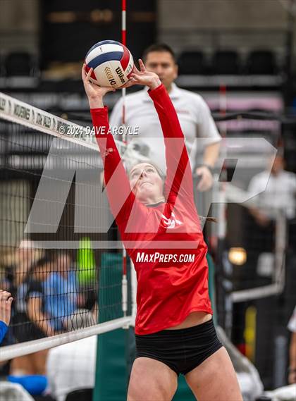 Thumbnail 3 in Pleasant Grove vs. American Fork (UHSAA 6A Second Round) photogallery.