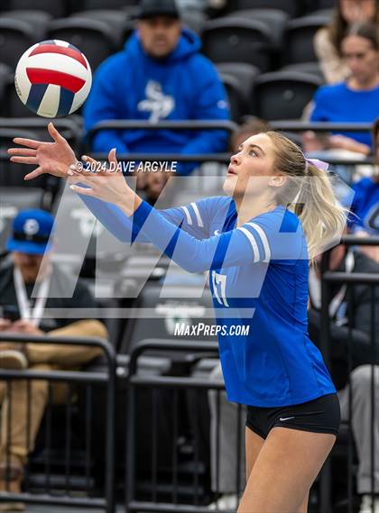 Thumbnail 3 in Pleasant Grove vs. American Fork (UHSAA 6A Second Round) photogallery.