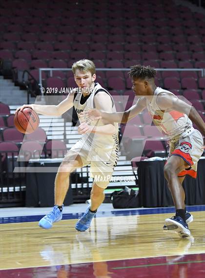 Thumbnail 3 in Miramar vs. Grandview (Tarkanian Classic) photogallery.