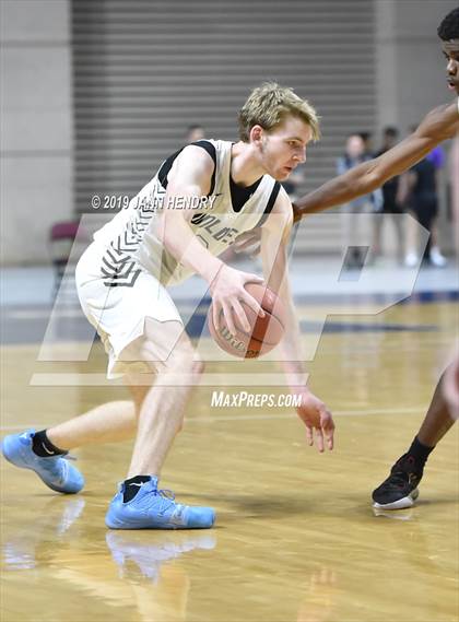 Thumbnail 3 in Miramar vs. Grandview (Tarkanian Classic) photogallery.
