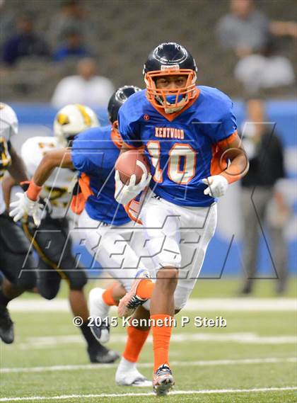 Thumbnail 1 in Kentwood vs. Haynesville (LHSAA Class 1A Final)   photogallery.