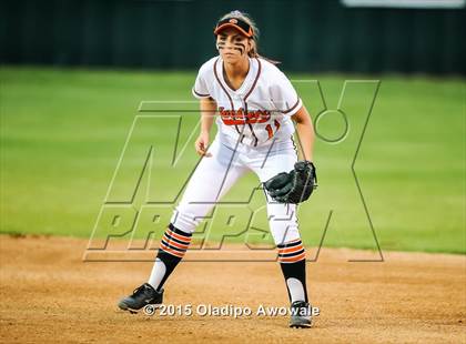 Thumbnail 1 in Highland Park @ Rockwall (UIL 6A Region II Area Playoff Game) photogallery.