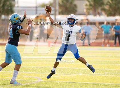 Thumbnail 2 in McAllen Memorial vs. Lanier (UIL 5A Area Playoffs) photogallery.