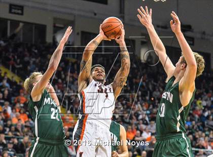 Thumbnail 2 in Mason vs. Wilmington (OHSAA Southwest Sectional Playoff) photogallery.