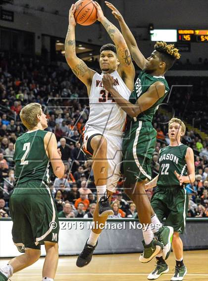 Thumbnail 2 in Mason vs. Wilmington (OHSAA Southwest Sectional Playoff) photogallery.