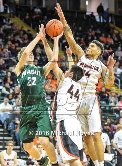 Thumbnail 2 in Mason vs. Wilmington (OHSAA Southwest Sectional Playoff) photogallery.