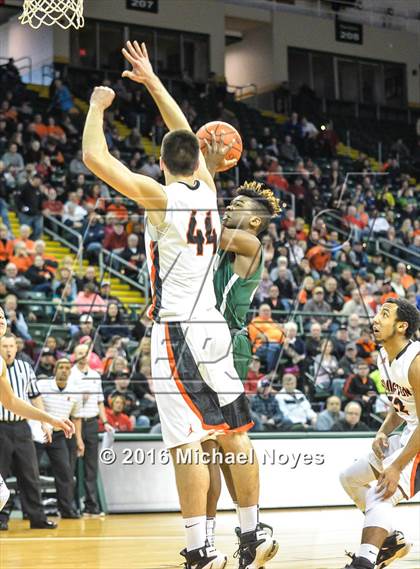 Thumbnail 3 in Mason vs. Wilmington (OHSAA Southwest Sectional Playoff) photogallery.