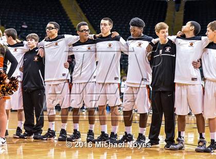 Thumbnail 1 in Mason vs. Wilmington (OHSAA Southwest Sectional Playoff) photogallery.