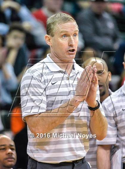 Thumbnail 2 in Mason vs. Wilmington (OHSAA Southwest Sectional Playoff) photogallery.