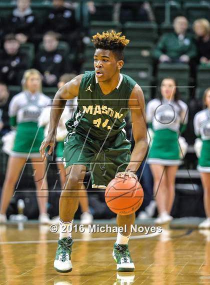 Thumbnail 3 in Mason vs. Wilmington (OHSAA Southwest Sectional Playoff) photogallery.