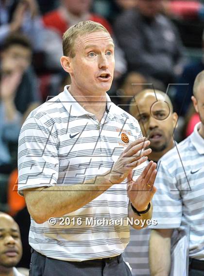 Thumbnail 1 in Mason vs. Wilmington (OHSAA Southwest Sectional Playoff) photogallery.