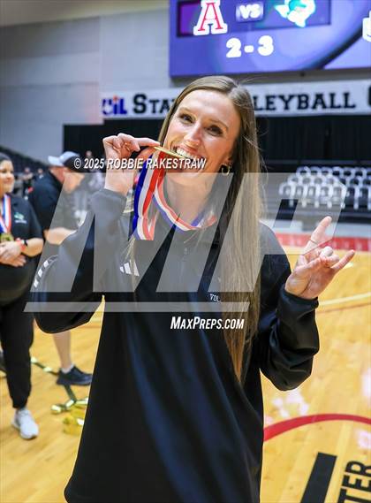 Thumbnail 2 in Southlake Carroll vs. Austin (UIL 6A D2 Volleyball Medal Ceremony) photogallery.
