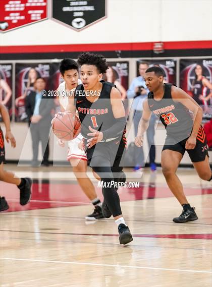 Thumbnail 3 in Monte Vista vs. Pittsburg (CIF NCS D1 1st Round) photogallery.