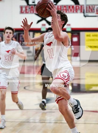 Thumbnail 3 in Monte Vista vs. Pittsburg (CIF NCS D1 1st Round) photogallery.