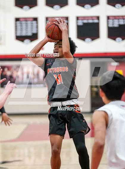 Thumbnail 2 in Monte Vista vs. Pittsburg (CIF NCS D1 1st Round) photogallery.