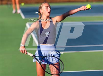 Thumbnail 3 in Myers Park vs Hoggard (NCHSAA 8A Dual Team Final) photogallery.