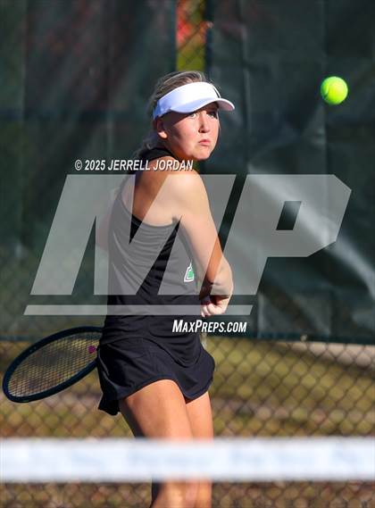 Thumbnail 1 in Myers Park vs Hoggard (NCHSAA 8A Dual Team Final) photogallery.