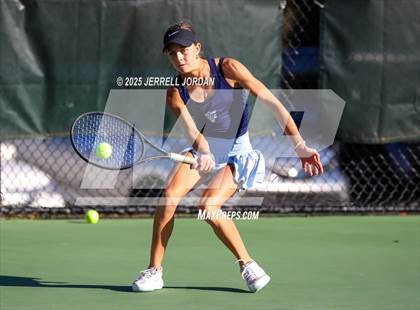 Thumbnail 3 in Myers Park vs Hoggard (NCHSAA 8A Dual Team Final) photogallery.