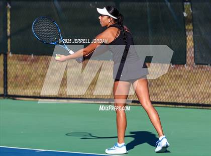 Thumbnail 3 in Myers Park vs Hoggard (NCHSAA 8A Dual Team Final) photogallery.