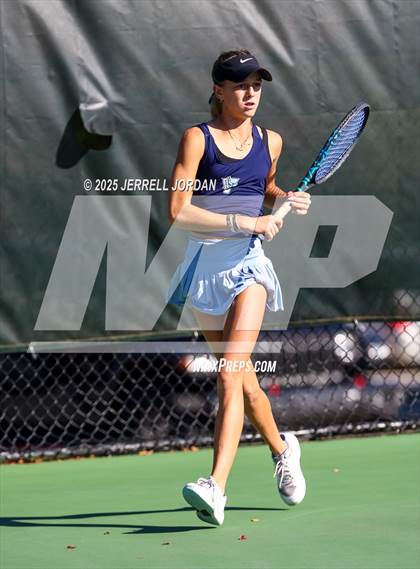 Thumbnail 2 in Myers Park vs Hoggard (NCHSAA 8A Dual Team Final) photogallery.