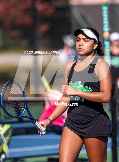 Thumbnail 3 in Myers Park vs Hoggard (NCHSAA 8A Dual Team Final) photogallery.