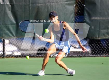 Thumbnail 2 in Myers Park vs Hoggard (NCHSAA 8A Dual Team Final) photogallery.