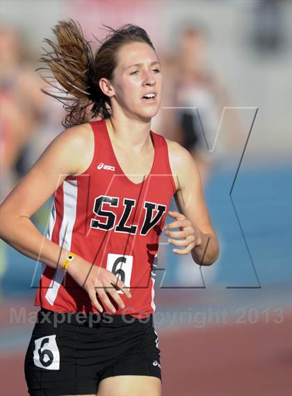 Thumbnail 1 in CIF State Track and Field Championships (Day 2 - Girls 1600m) photogallery.