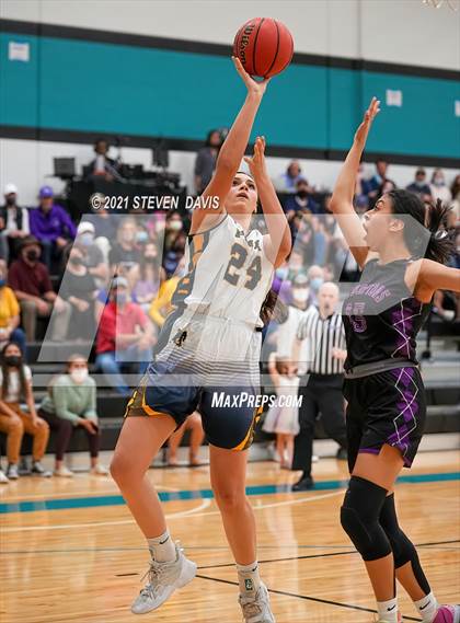 Thumbnail 1 in Red Rock vs. Pima (AIA 2A Final) photogallery.