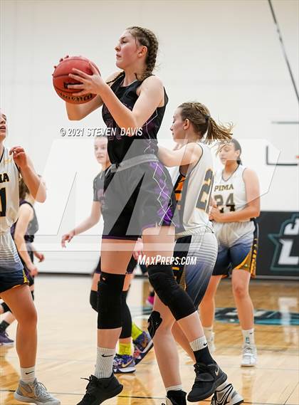 Thumbnail 1 in Red Rock vs. Pima (AIA 2A Final) photogallery.