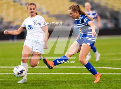 Thumbnail 1 in Chippewa vs Madeira (OHSAA Division V Final) photogallery.