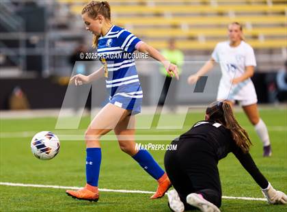 Thumbnail 2 in Chippewa vs Madeira (OHSAA Division V Final) photogallery.