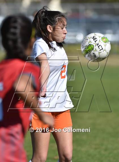 Thumbnail 2 in Lee [Robert E.] vs Burbank (SAISD Tournament) photogallery.