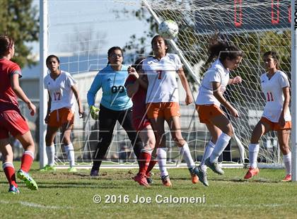 Thumbnail 1 in Lee [Robert E.] vs Burbank (SAISD Tournament) photogallery.