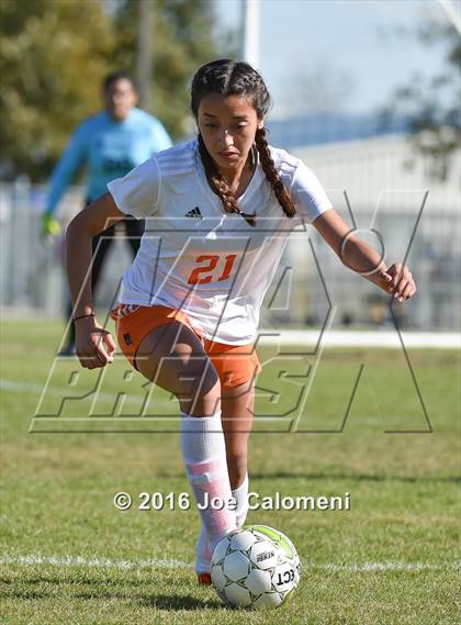 Thumbnail 1 in Lee [Robert E.] vs Burbank (SAISD Tournament) photogallery.