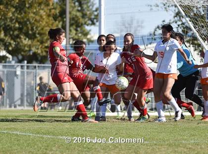 Thumbnail 1 in Lee [Robert E.] vs Burbank (SAISD Tournament) photogallery.