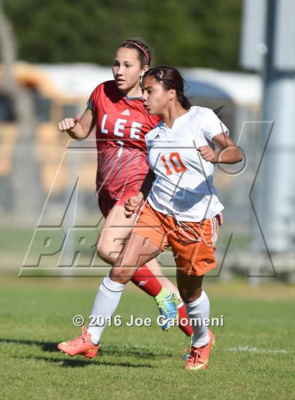 Thumbnail 2 in Lee [Robert E.] vs Burbank (SAISD Tournament) photogallery.
