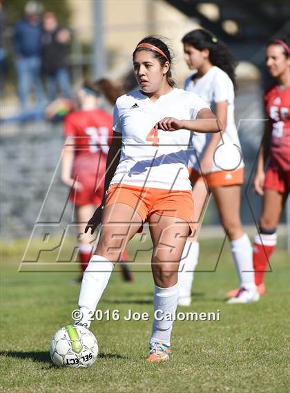 Thumbnail 2 in Lee [Robert E.] vs Burbank (SAISD Tournament) photogallery.